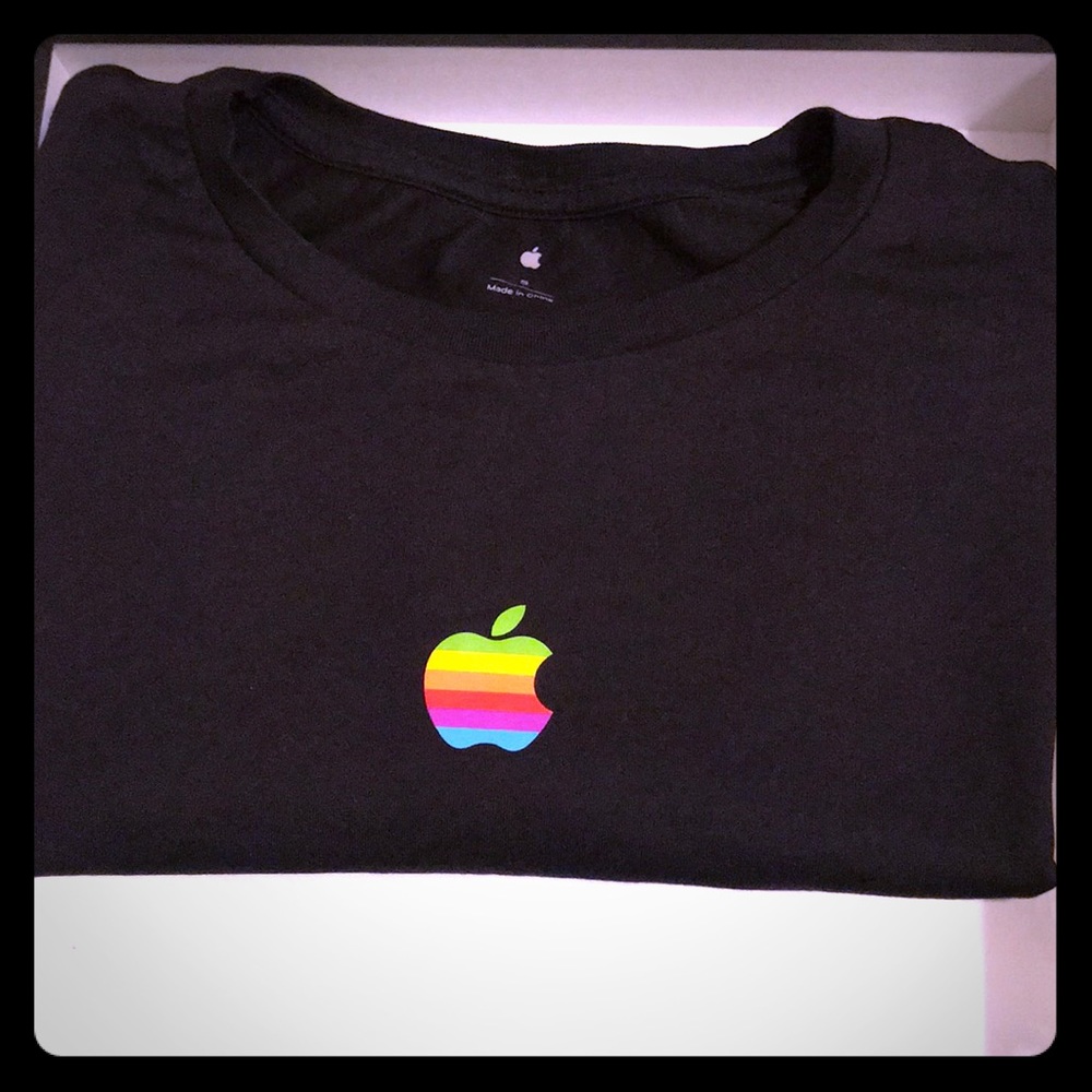 Apple t-shirt